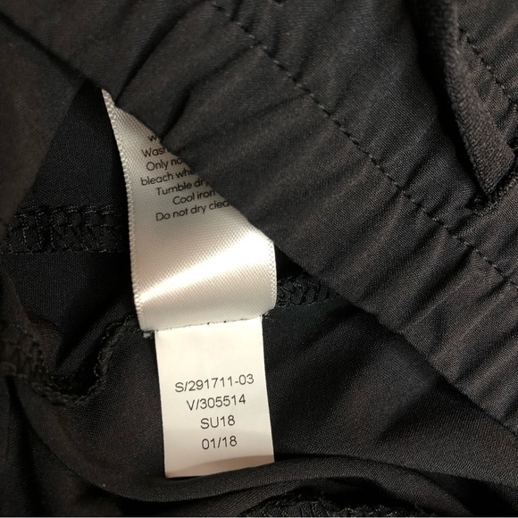 EUC Athleta Shorts Size 4 - Picture 6 of 6